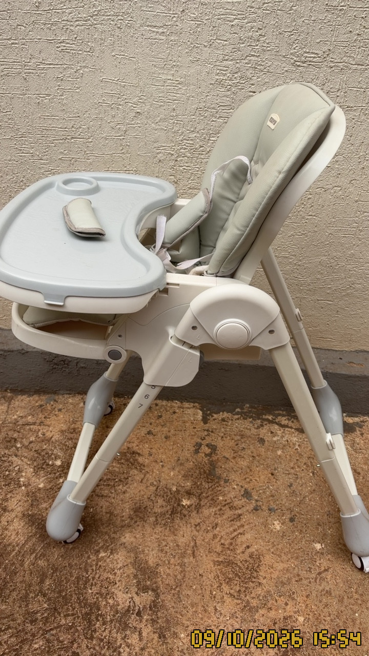 Photo 4 of 6: Baby seat