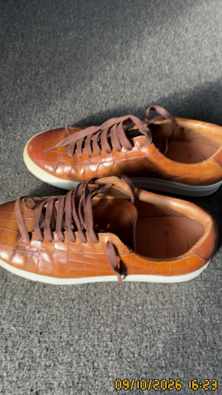 Men shoes size 43